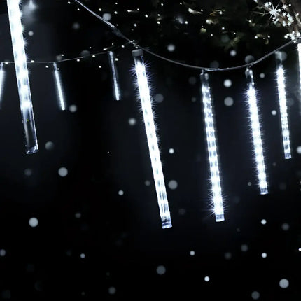 Illuminated meteor shower lights on 12M 960 LED Falling Meteor Christmas Icicle Lights