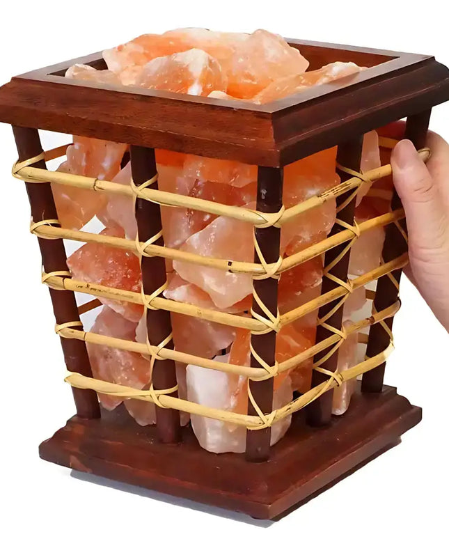 Side view of 5kg Himalayan salt lamp with a 1.90m cord and 12W bulb.